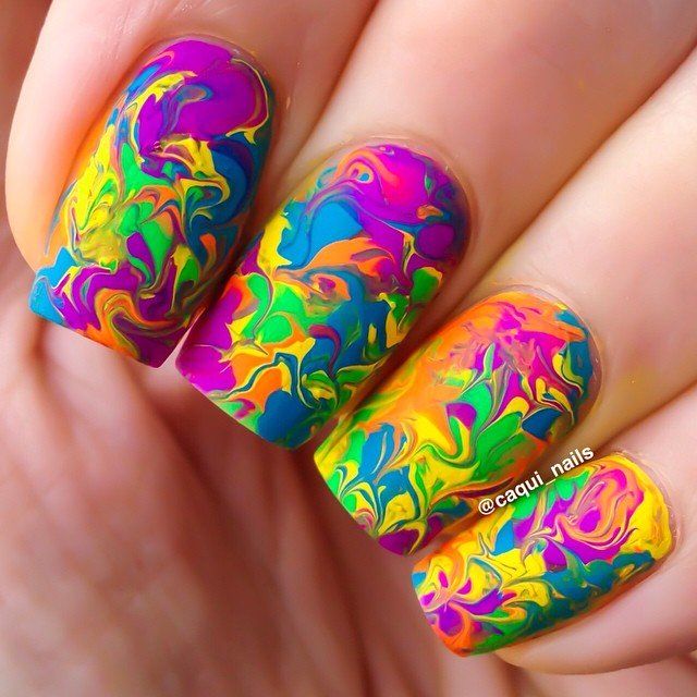Water Marbling Nail-Art designs tutorial with steps for Christmas holidays (2)