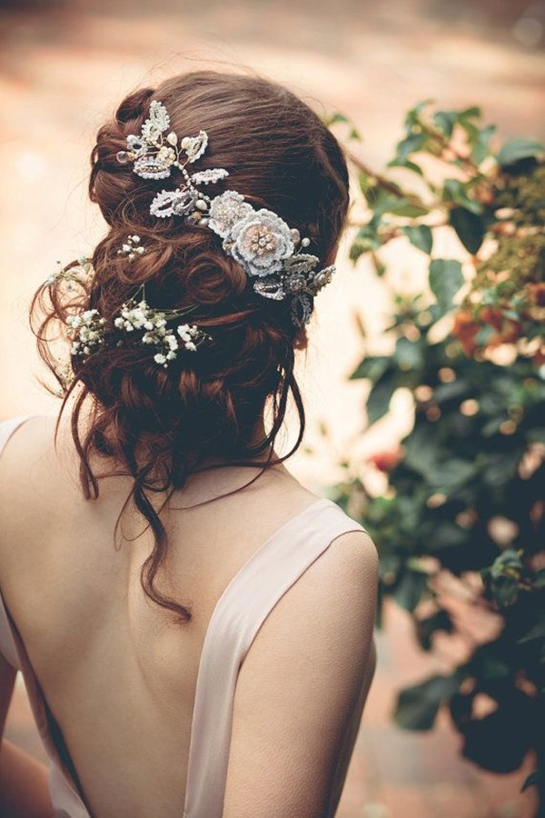 vintage-bridal-headpieces-for-updo-wedding-hairstyles