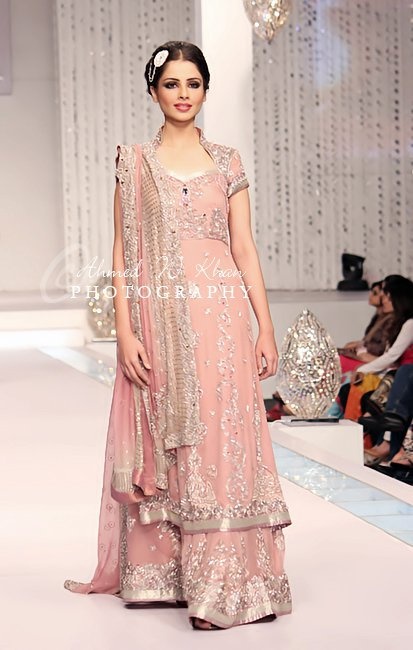 Latest Styles & Designs of Bridal Walima Dresses Collection 2015-2016 (26)