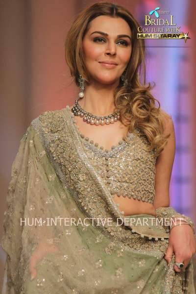 Umer Sayeed Bridal Collection,Telenor Bridal Couture Week 2014-2015  Famous Pakistani Designer Wedding Collections (31)