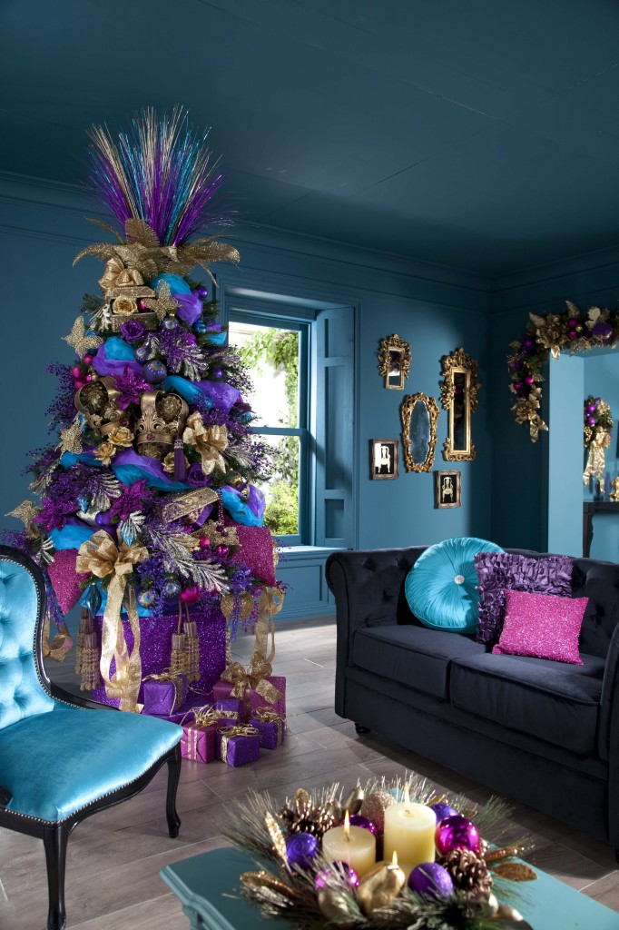 Top 10 Best Christmas Tree Decorating Ideas 202223 Trends