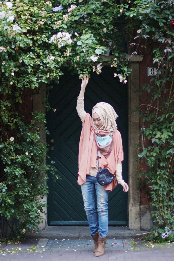 Latest Women Casual Hijab Styles with Jeans Trends 2019 - Galstyles.com