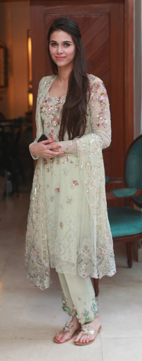 Party Wear Embroidered Dresses Designs Collection 2016-2017 (30)