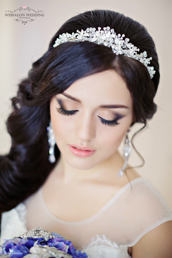 crystal-bridal-headbands-for-long-wedding-hairstyles