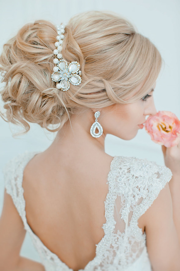pearl-wedding-handbands-for-updo-wedding-hairstyles