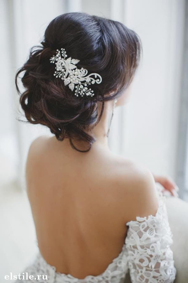 updos-wedding-hairstyles-with-beautiful-bridal-headpieces