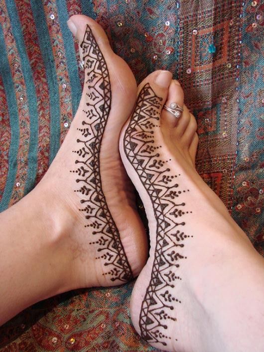 henna-tattoos-for-feet-3
