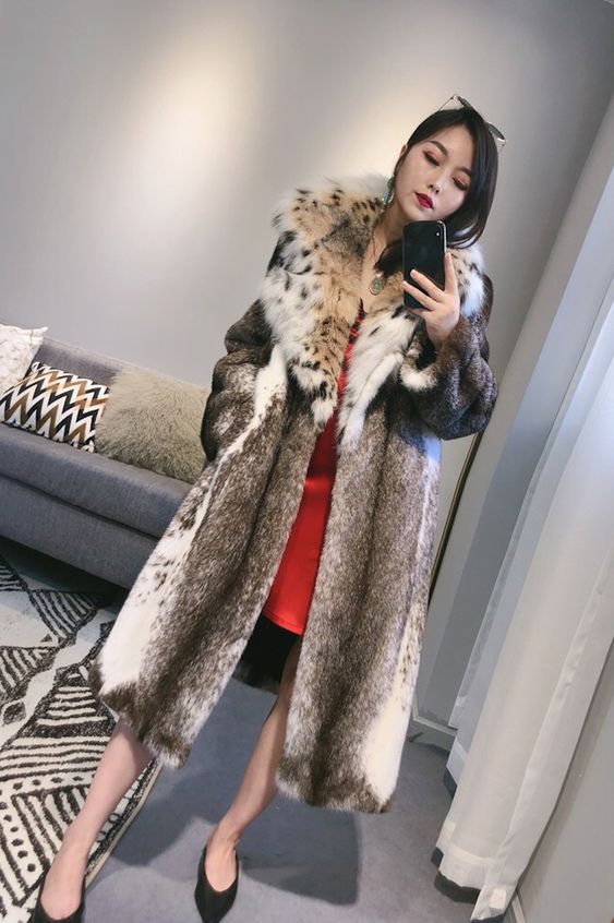 How Much is a Mink Fur coat Worth? Value & Price