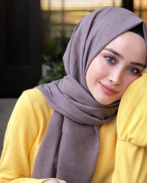 gray hijab